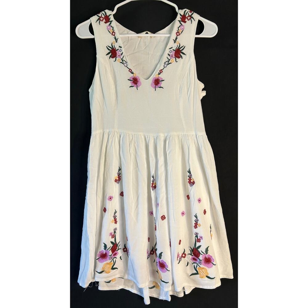 Altar’d State Embroidered Dress Cream Floral Boho Sleeveless Size L